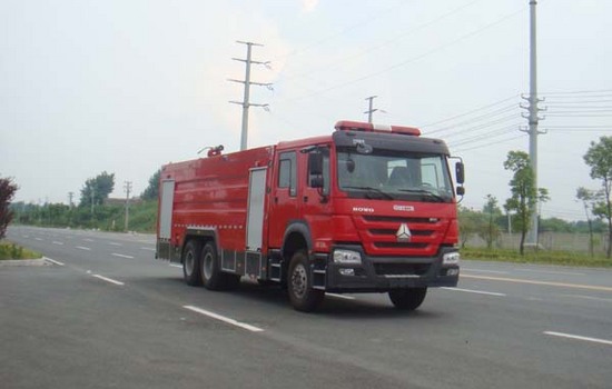 重汽豪沃16噸泡沫消防車（國五）圖片